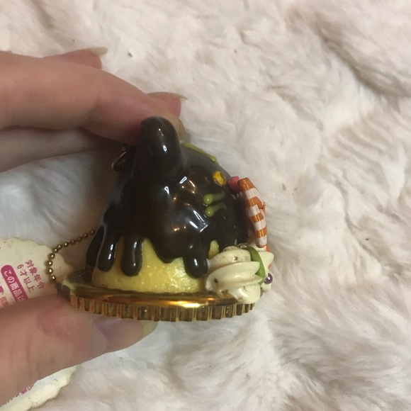 Amuse Cat a La Mode Keychain Desert Chocolate Sauce Cat Japanese - Picture 6 of 8